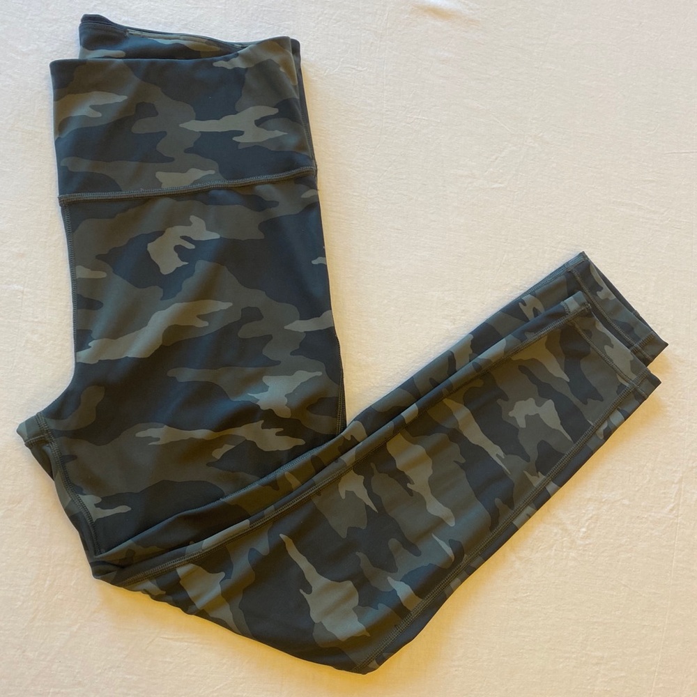 Athleta Ultimate 7/8 Tight